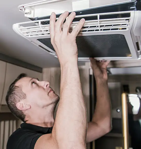  Professional Licensed And Insured Cleaners in Urbana, IL